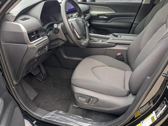 new 2025 Toyota Highlander car, priced at $43,957
