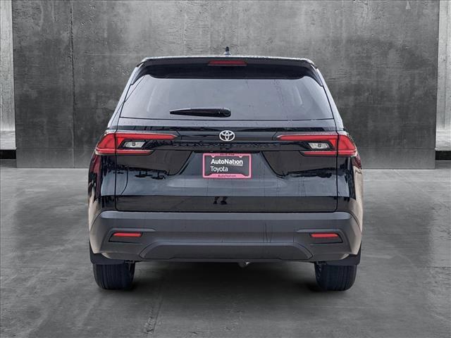 new 2025 Toyota Highlander car, priced at $43,957