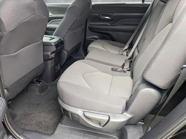 new 2025 Toyota Highlander car, priced at $43,957