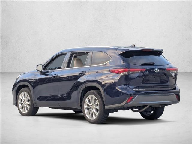 used 2021 Toyota Highlander car, priced at $30,772