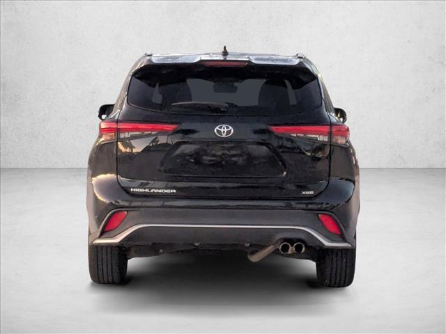 used 2022 Toyota Highlander car, priced at $35,370