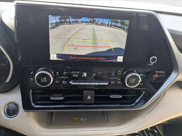 used 2023 Toyota Highlander Hybrid car, priced at $35,994
