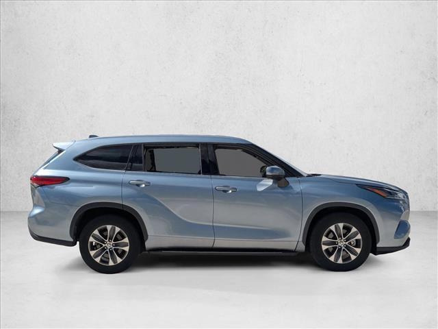 used 2021 Toyota Highlander car, priced at $31,733