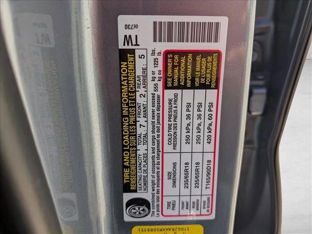 used 2021 Toyota Highlander car, priced at $31,733