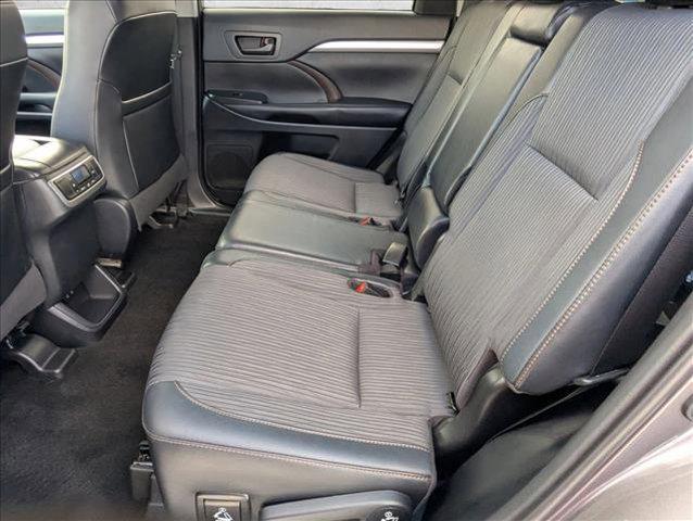 used 2019 Toyota Highlander car, priced at $23,226