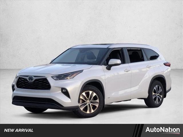 used 2023 Toyota Highlander Hybrid car, priced at $41,990