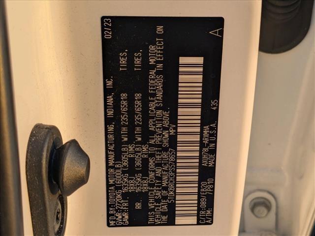 used 2023 Toyota Highlander Hybrid car, priced at $41,990