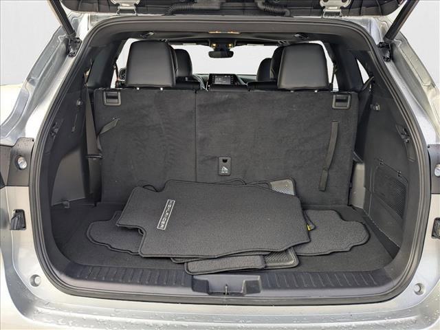 used 2022 Toyota Highlander car, priced at $35,445