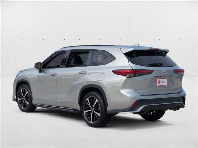used 2022 Toyota Highlander car, priced at $35,445