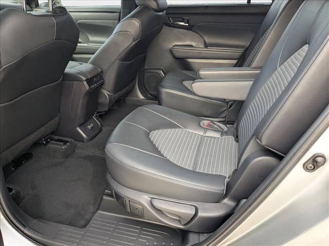 used 2022 Toyota Highlander car, priced at $35,445