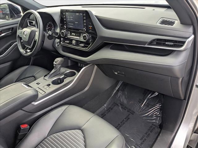 used 2022 Toyota Highlander car, priced at $35,445