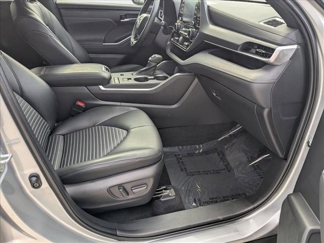 used 2022 Toyota Highlander car, priced at $35,445