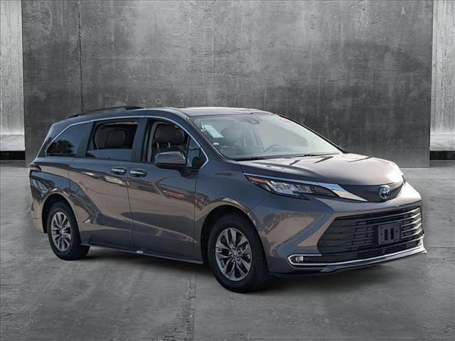 used 2023 Toyota Sienna car, priced at $40,949