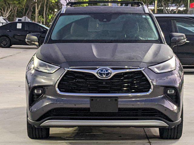 used 2021 Toyota Highlander Hybrid car, priced at $42,995