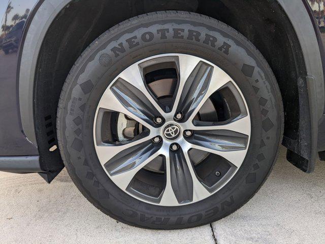 used 2021 Toyota Highlander car, priced at $32,485