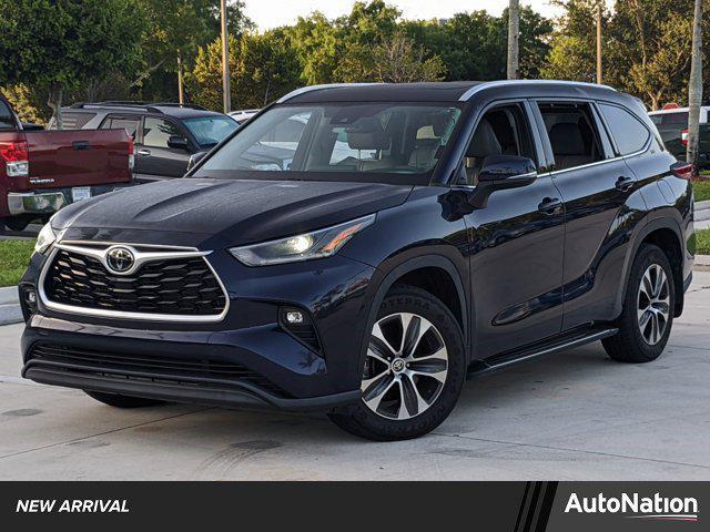 used 2021 Toyota Highlander car, priced at $32,485
