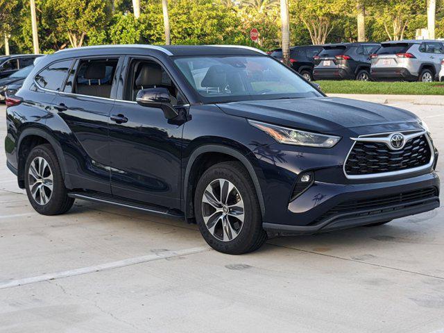 used 2021 Toyota Highlander car, priced at $32,485