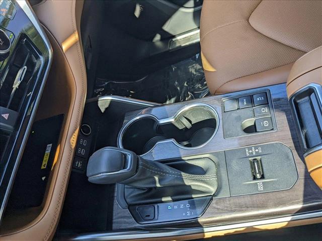 used 2023 Toyota Highlander car, priced at $42,996