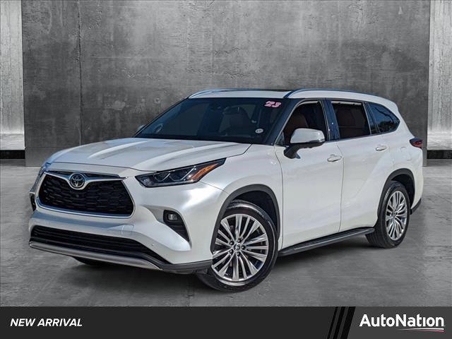 used 2023 Toyota Highlander car, priced at $42,996