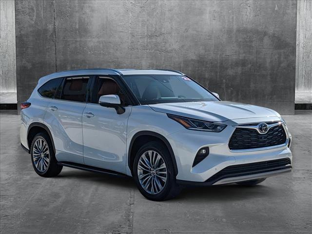 used 2023 Toyota Highlander car, priced at $42,996