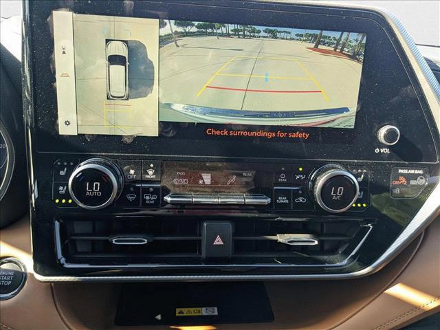 used 2023 Toyota Highlander car, priced at $42,996