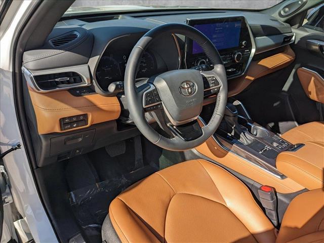 used 2023 Toyota Highlander car, priced at $42,996