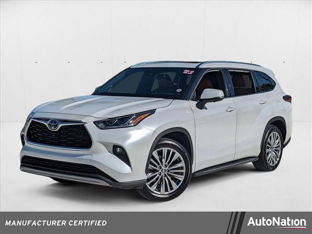 used 2023 Toyota Highlander car, priced at $42,996