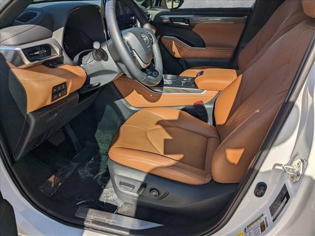 used 2023 Toyota Highlander car, priced at $42,996