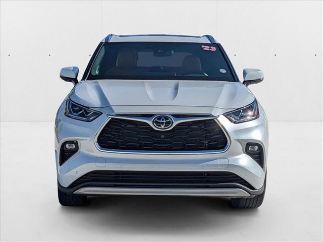 used 2023 Toyota Highlander car, priced at $42,996
