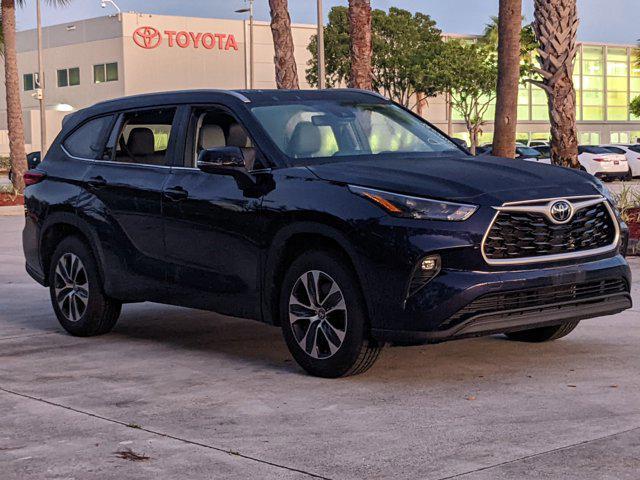 used 2023 Toyota Highlander car, priced at $35,996