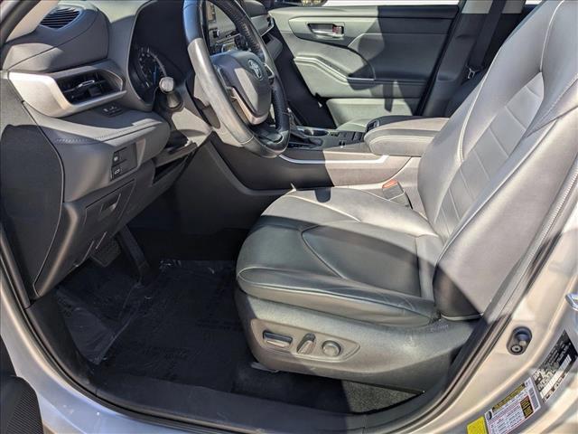 used 2022 Toyota Highlander Hybrid car, priced at $35,985