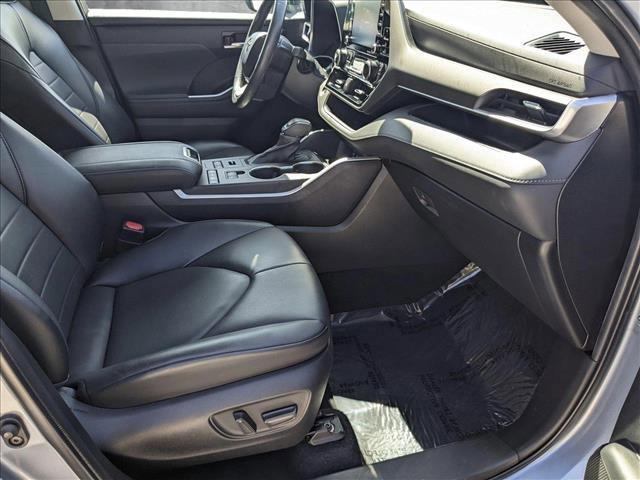 used 2022 Toyota Highlander car, priced at $36,945