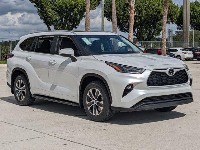 new 2025 Toyota Highlander car, priced at $47,193