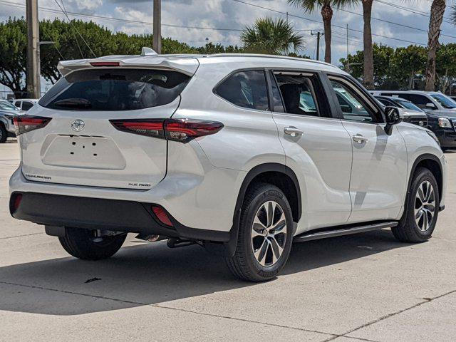 new 2025 Toyota Highlander car, priced at $47,193