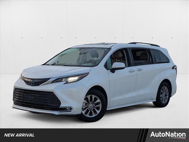 used 2023 Toyota Sienna car, priced at $39,256