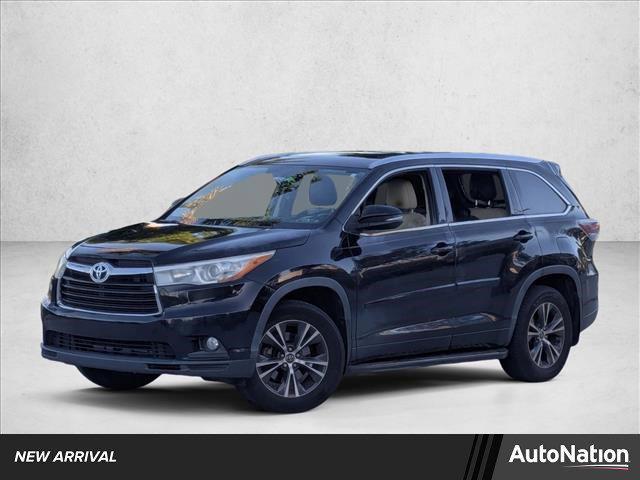 used 2016 Toyota Highlander car, priced at $18,496