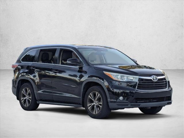 used 2016 Toyota Highlander car, priced at $18,496