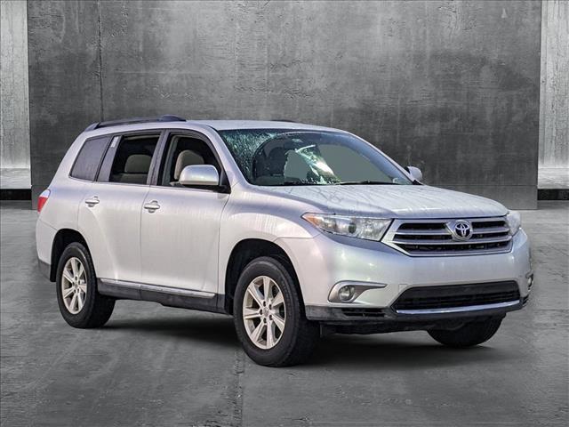 used 2011 Toyota Highlander car, priced at $13,021