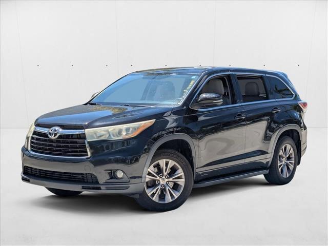 used 2015 Toyota Highlander car, priced at $16,186