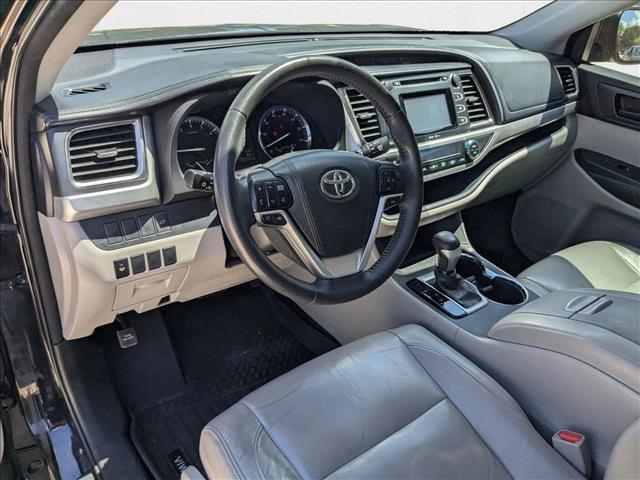 used 2015 Toyota Highlander car, priced at $16,186