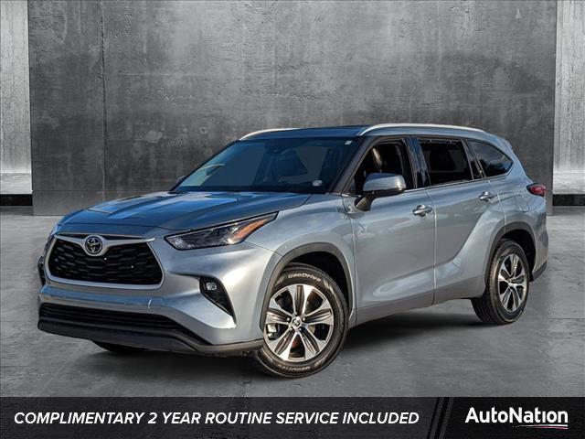 used 2022 Toyota Highlander car, priced at $34,985