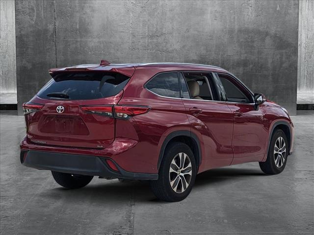 used 2021 Toyota Highlander car, priced at $28,504