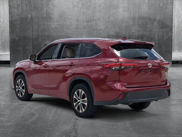 used 2021 Toyota Highlander car, priced at $28,504