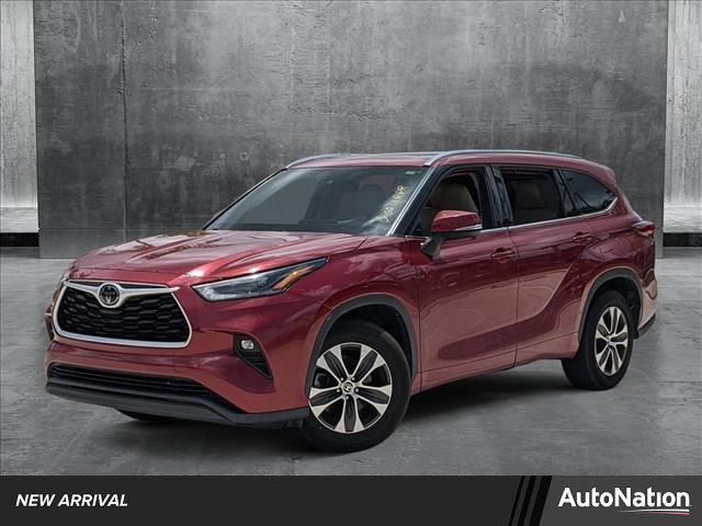 used 2021 Toyota Highlander car, priced at $28,504