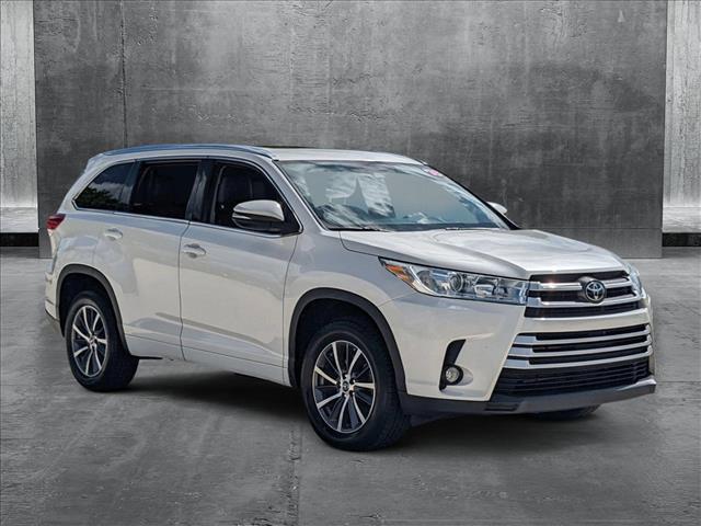 used 2018 Toyota Highlander car, priced at $22,911