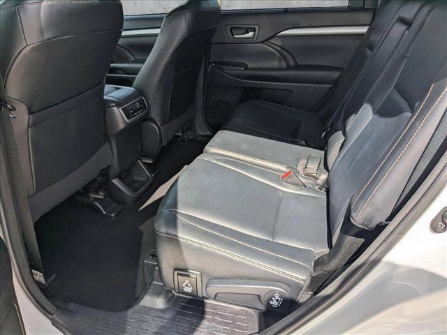 used 2018 Toyota Highlander car, priced at $22,911