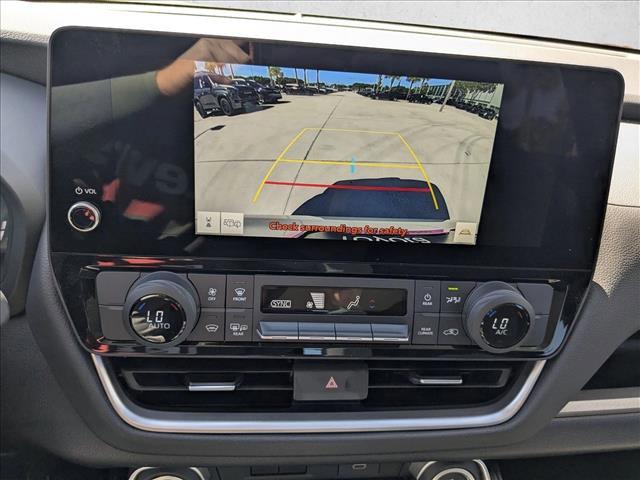 new 2026 Toyota Highlander Hybrid car, priced at $47,558