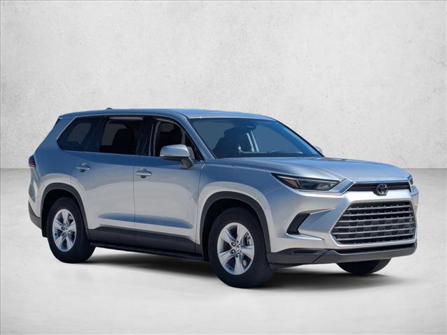 new 2026 Toyota Highlander Hybrid car, priced at $47,558