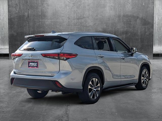 used 2022 Toyota Highlander car, priced at $32,796