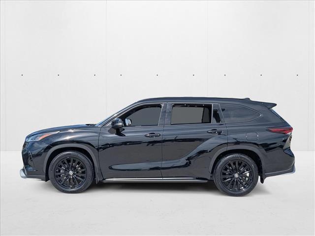 used 2024 Toyota Highlander car, priced at $35,995